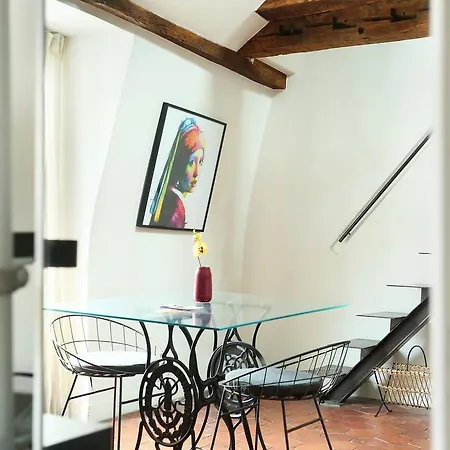 Apartment Short Picasso Paris