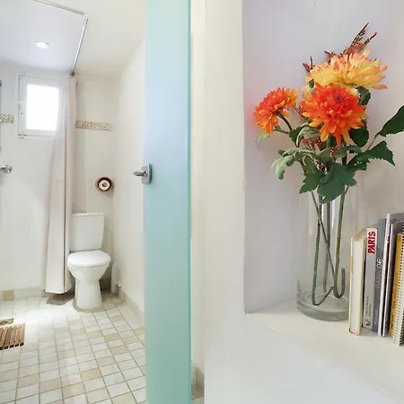 Short Picasso Apartment *