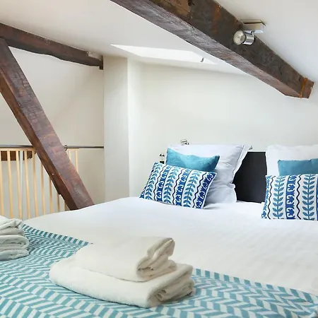 Short Picasso Apartment Paris